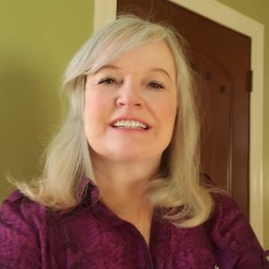 Meet your Posher, Debbie